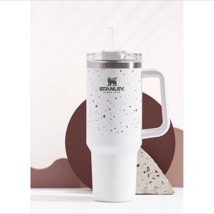 Stanley Adventure Quencher Travel Tumbler Straw Cup 40 oz White Terrazzo  New