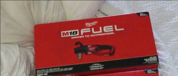 Milwaukee 1/2 hole hawg Right angle drill