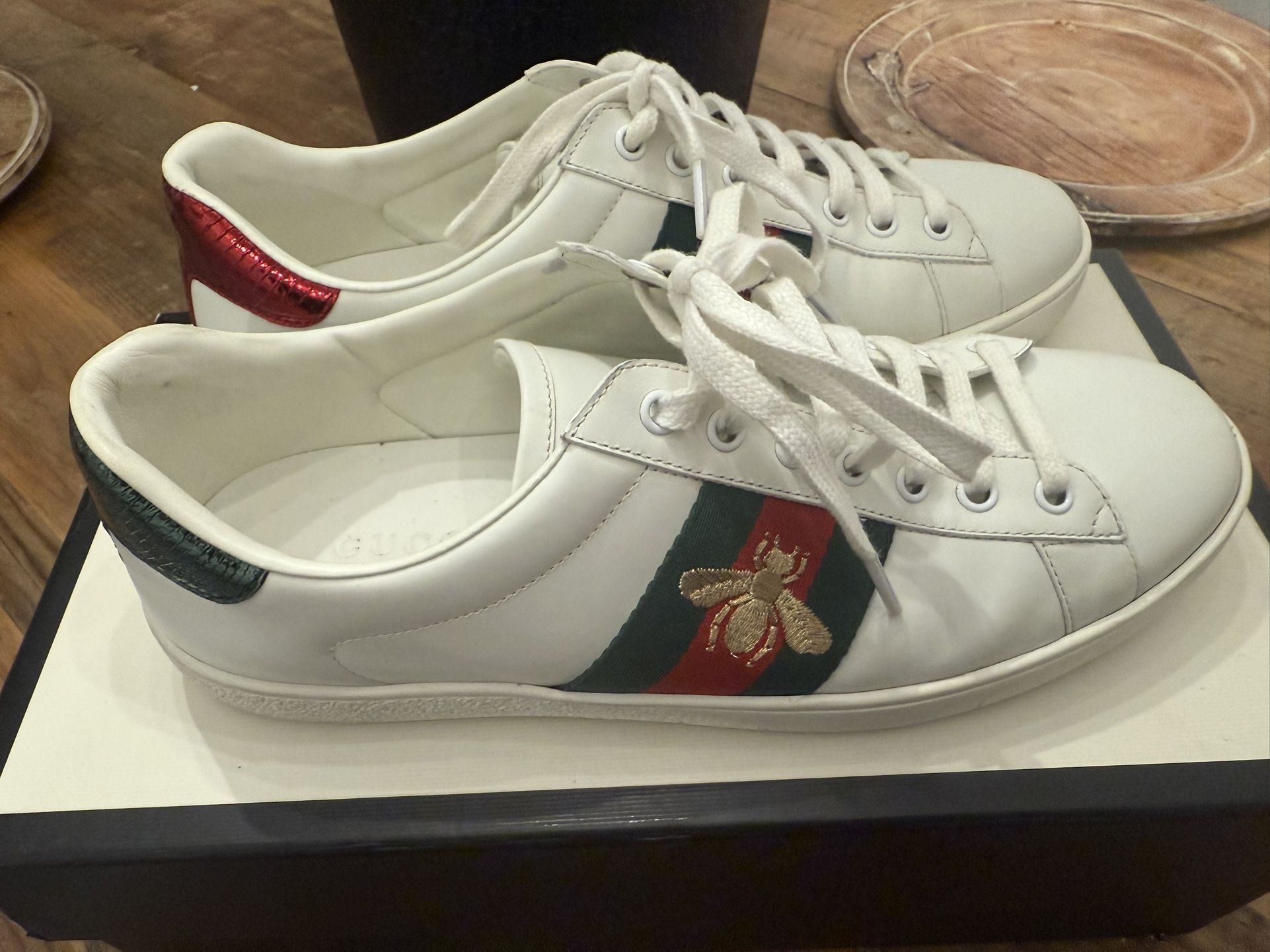 Gucci Mens Leather Sneakers 