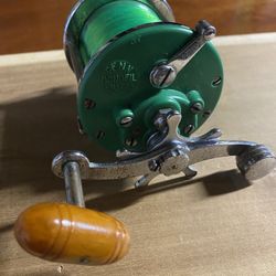 Penn Monofil No. 26 Green Fishing Reel 