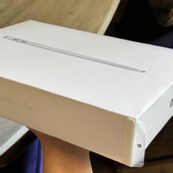 Apple Macbook Air 13 inch M1 2020 16GB Ram 256GB SSD NEW Sealed box