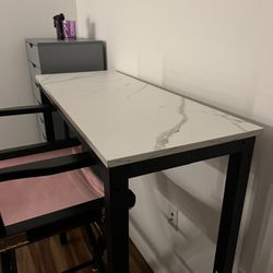 Table & Pink Director Chair 