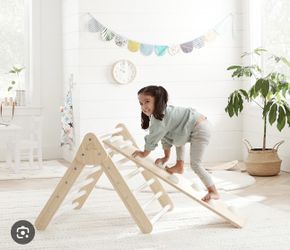 Pottery barn kids Piklar Triangle Toddler Climber