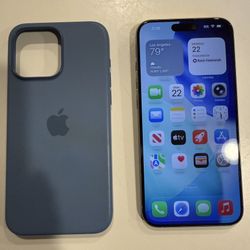 Unlocked iPhone 15 Pro Max 256 
