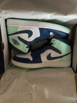 Air Jordan 1 Mid Sneakers