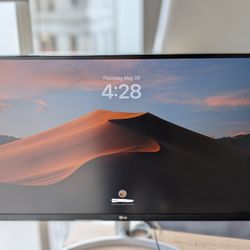 LG 27' Monitor 4k+