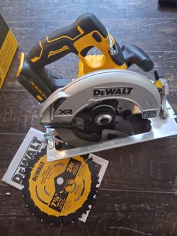 XR skillsaw 7/14” Dewalt