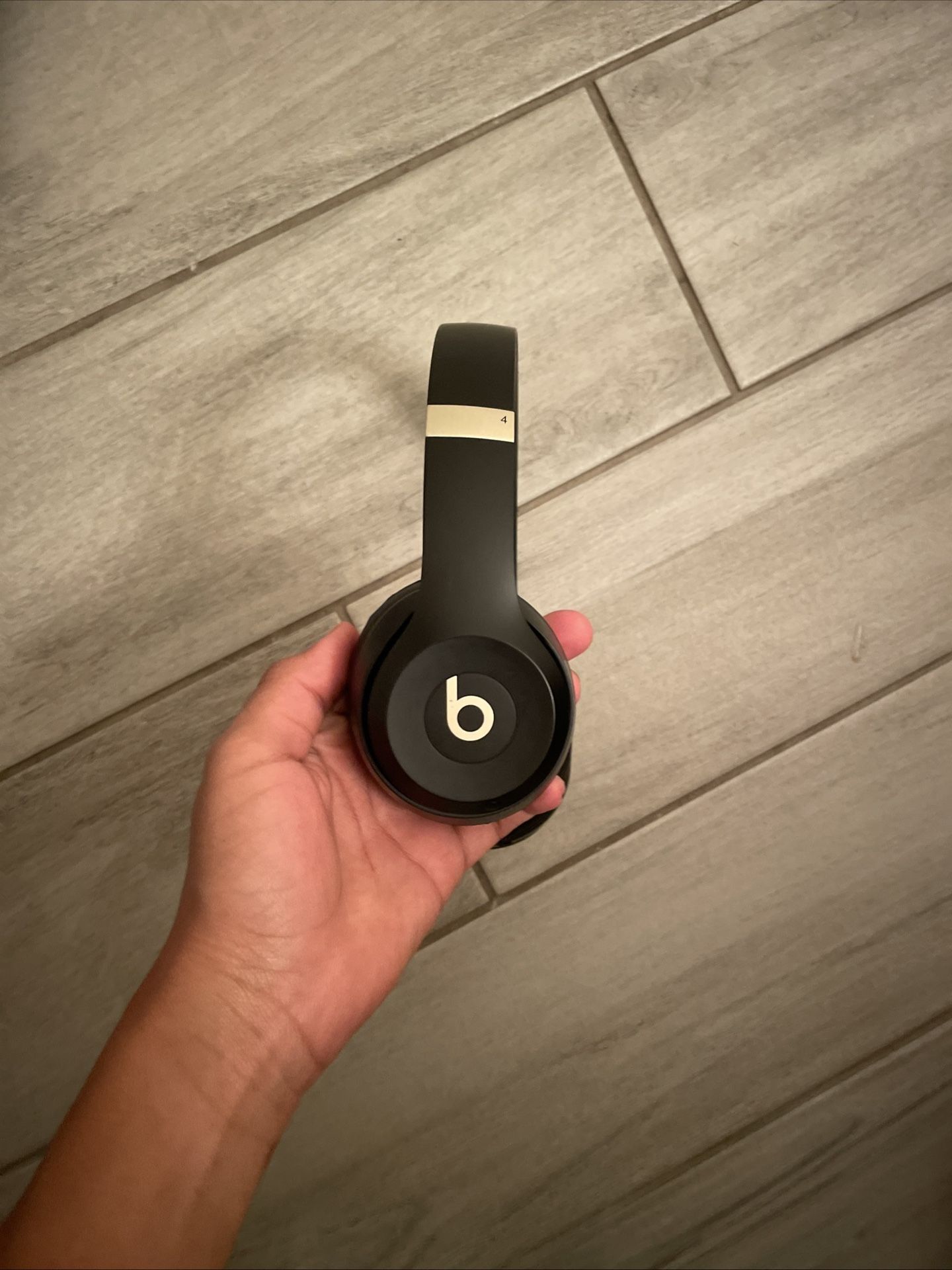 Solo 4 Beats By Dr.Dre Black and Gold