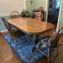 Hardwood Dining Room Table And 4 Chairs 