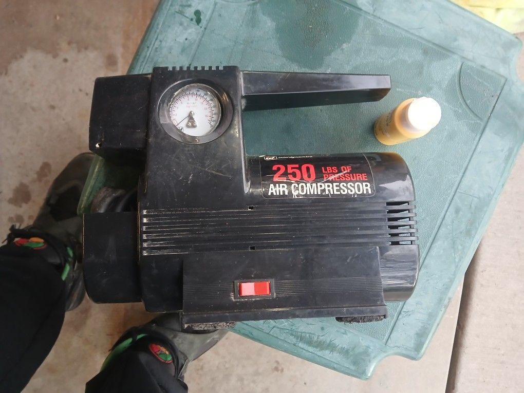 250 PSI Air Compressor - 12v Electric