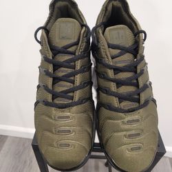 Nike TN Air Plus "Rough Green" - Men's Size 8.5