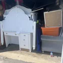  Princess Bed ( Head And Footboard , Small Desk And Desk Hutch   , And Small 