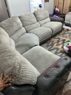 FREE SECTIONAL