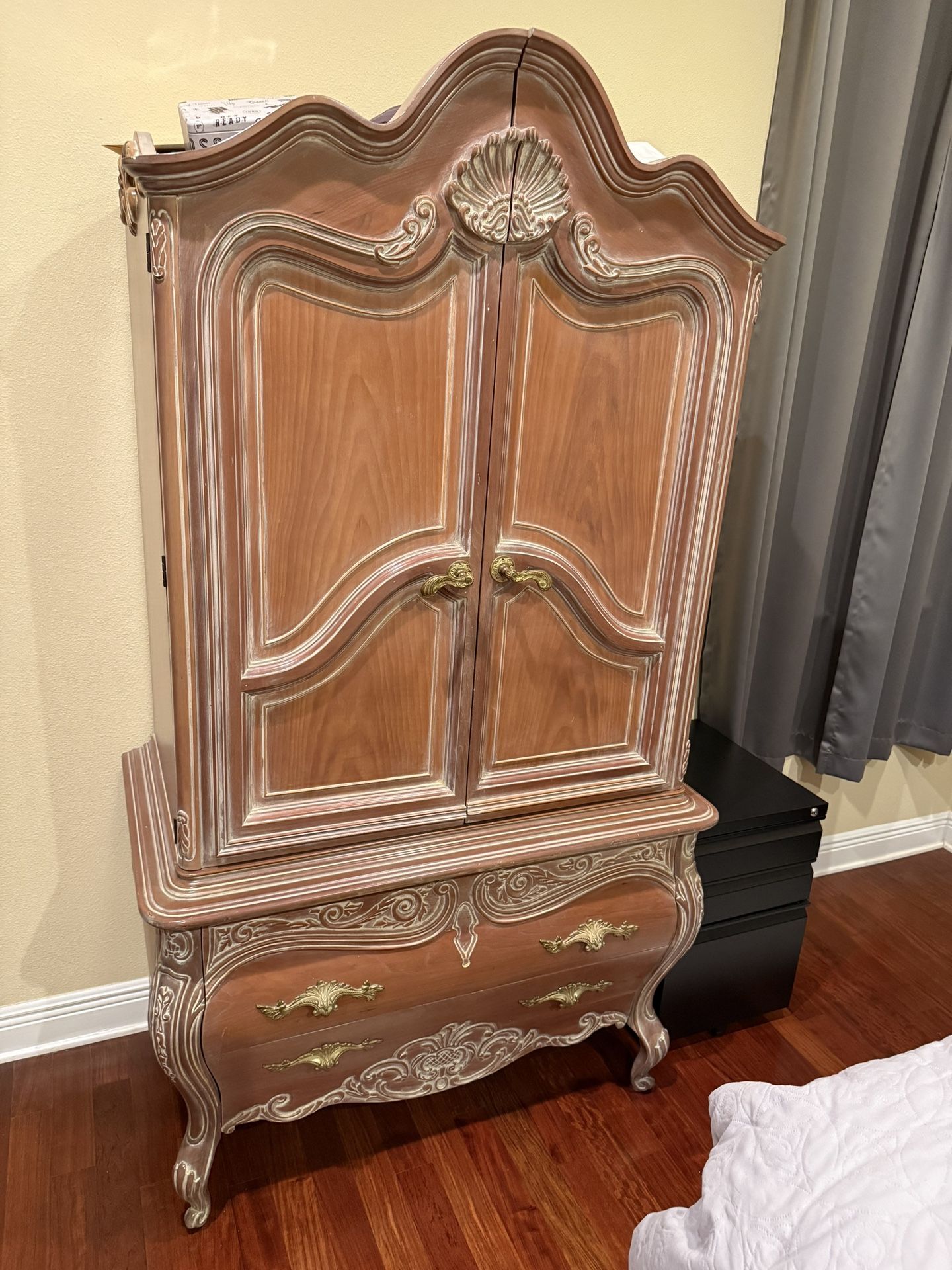 Antique King Size Bedroom Set