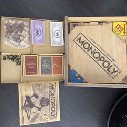 Monopoly Heritage Edition - Wood Box Collection (Like New)