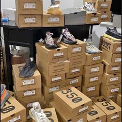 YEZZY 350 Booster 
