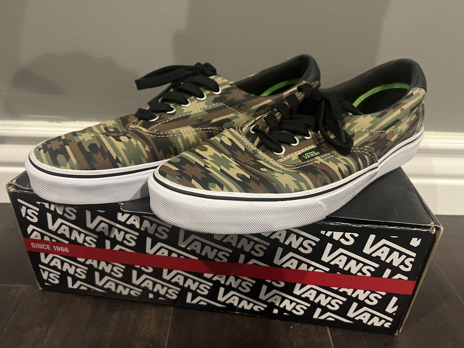 Mens 10.5 Camo Vans 