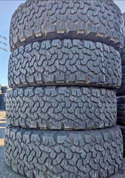🎃 245 75 17 Bfgoodrich ko2 Tires Con 80% de Vida Las 4