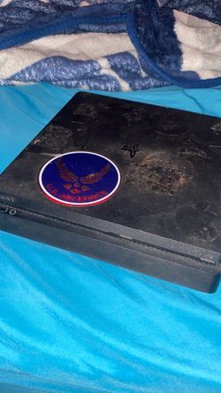 Black PS4
