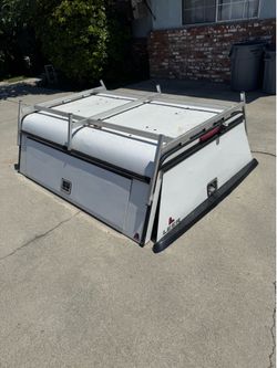 Leer aluminum camper shell 76” long good for Chevy Colorado & GMC Canyon