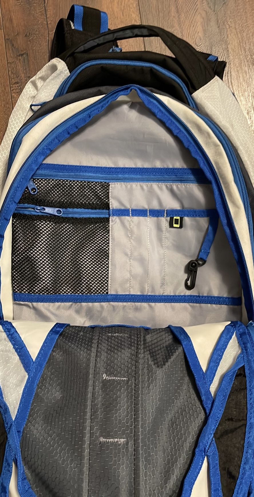 20 25 litre hiking backpack Amazon.com : Osprey Sportlite 25L Lightweight Hiking Backpack for Men and  Women - Everyday Hiking Bag