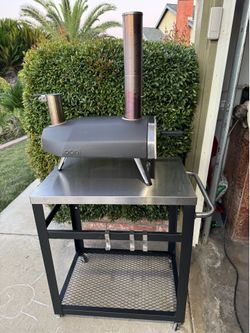 Ooni Pizza Oven with Stainless Steel Pizza Over Cart