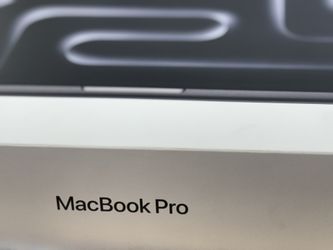 Brand New 14-inch Macbook Pro =-m4 Chip - 16gb Memory-512 Gb Storage 💻 💻 💻 On Sale 🔥