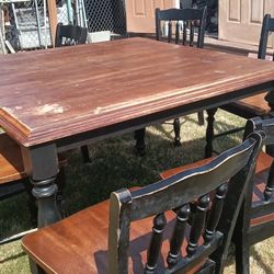 Table And Chairs 