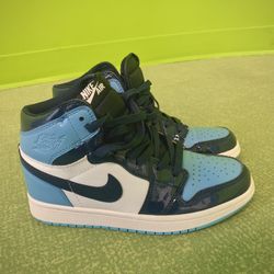 UNC Blue Nike High-Tops • Men’s 8 • Great Condition 👟💙