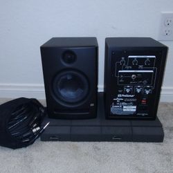 Studio Monitors 