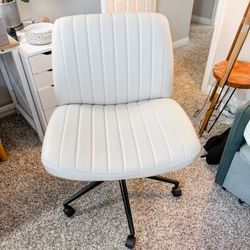 Criss Cross Leather Office Chair with Wheels