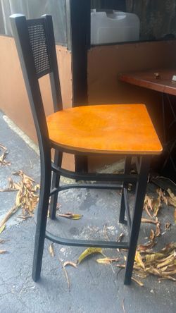 Bar stool
