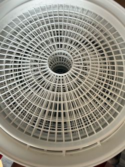 Food dehydrator