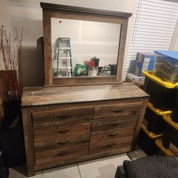 Dresser