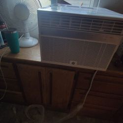 GE® 12,000 BTU Smart Electronic Window Air Conditioner for Large Rooms up