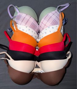 8 PINK Victoria's Secret Super Push-Up Bras - Size 32D