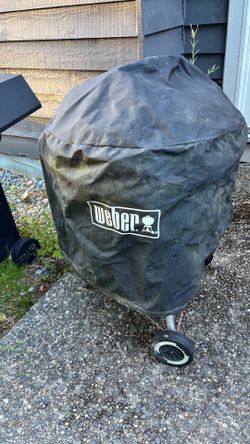 Weber charcoal grill 22”
