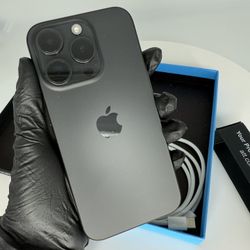 iPhone Pro 15 / 128gb Black / UNLOCKED 🔓