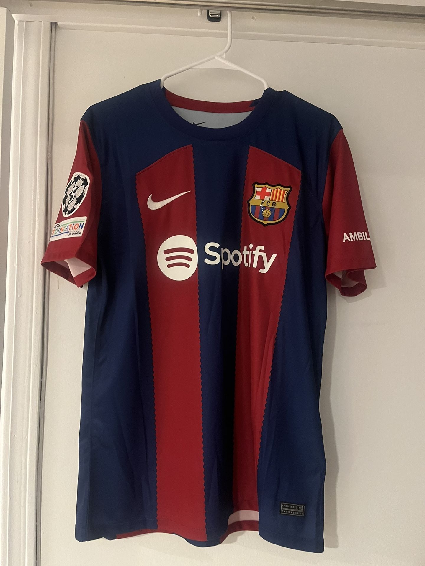 fc barcelona jersey 23/24 Size Medium W Champions League Patch