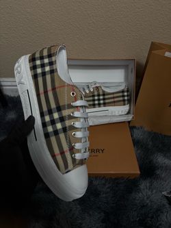 Burberry shoes