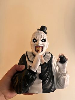 Terrifier statue