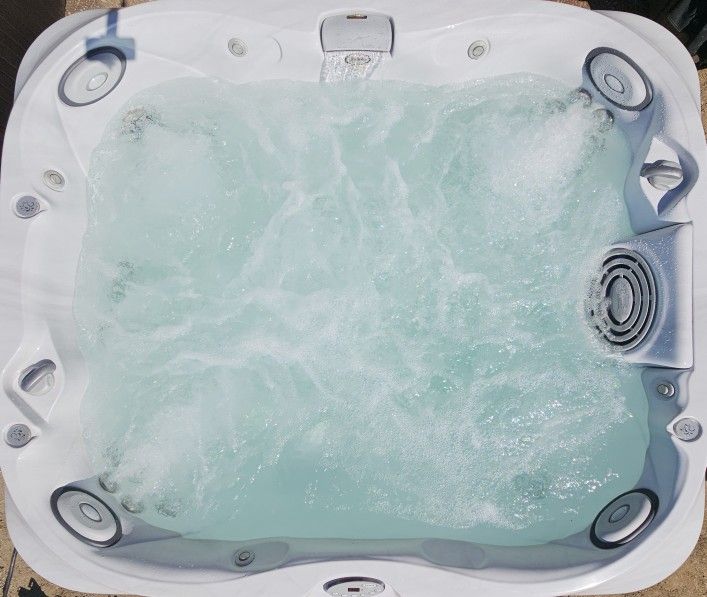 5-Prson Powerful 2008 Jacuzzi J365/ Hot tub /Spa for Sale