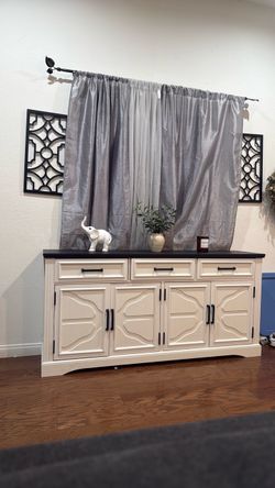 Living room Table