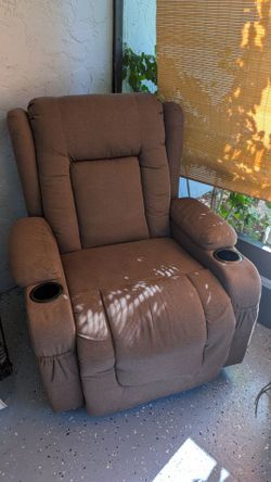 Recliner massage chair