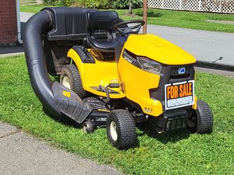 Cub cadet XT1 LT 50"signature cut with a 24hp kohler only 95hrs comes with triple bagger.