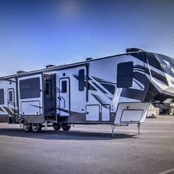2022 DUTCHMEN VOLTAGE 3845 TOYHAULER 