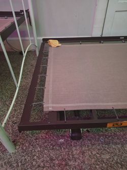 Trundle bed