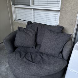 Swivel Seat / Couch