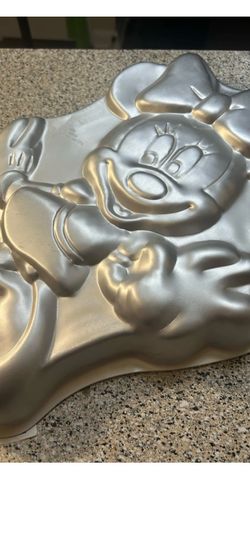 Disney baking pan