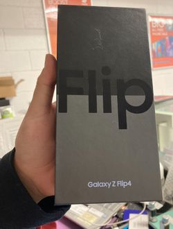 Samsung Galaxy Z Flip Verizon / Visible Brand New Sealed In Box!!
